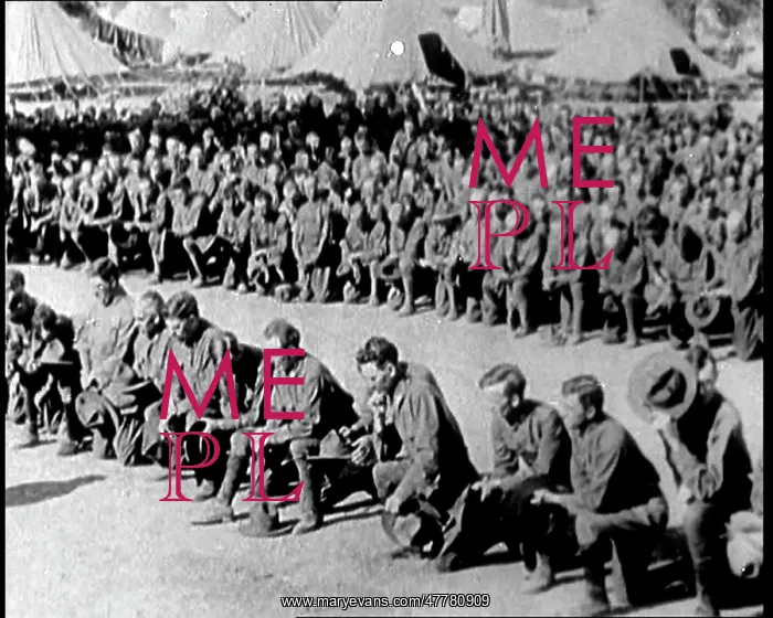 : American Soldiers Kneeling : American Soldiers Kneeling