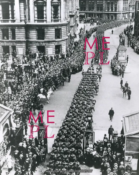 : American troops marching through London, WW1 : American troops marching through London, WW1