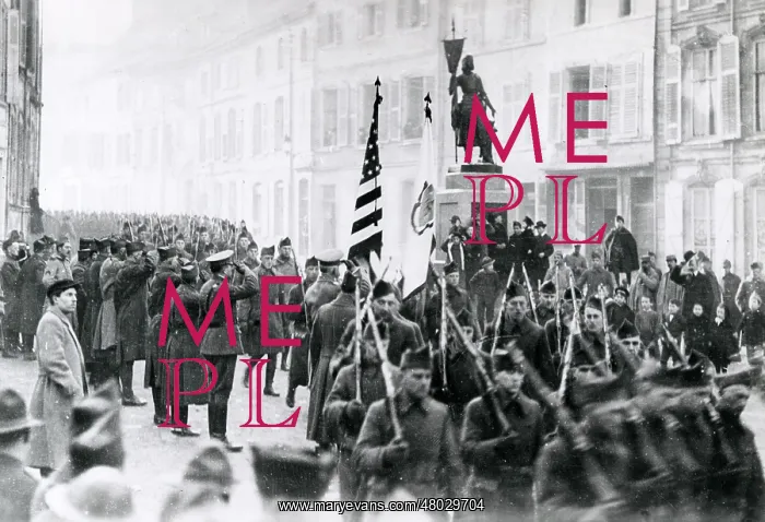 : American troops marching through Neufchatel, WW1 : American troops marching through Neufchatel, WW1