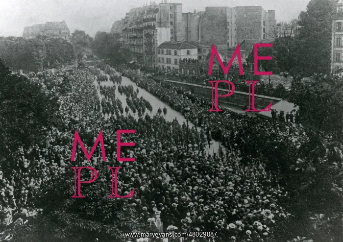 : American troops in Paris, WW1 : American troops in Paris, WW1