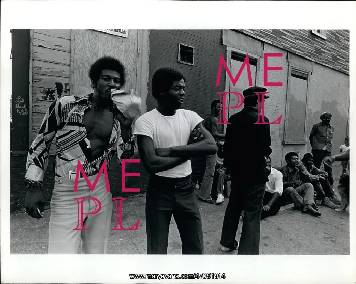 : Americana. Aug. 08, 1977 - Bloch unemployed hanging around : Americana. Aug. 08, 1977 - Bloch unemployed hanging around