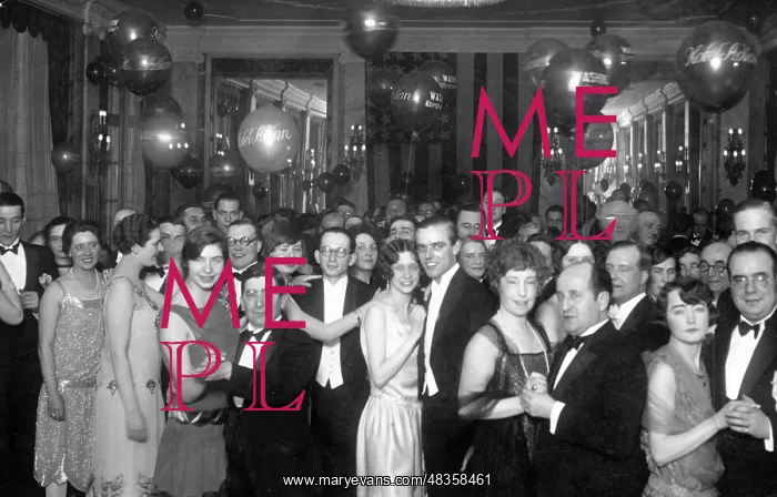 : Americans at the Hotel Adlon, 1927 : Americans at the Hotel Adlon, 1927