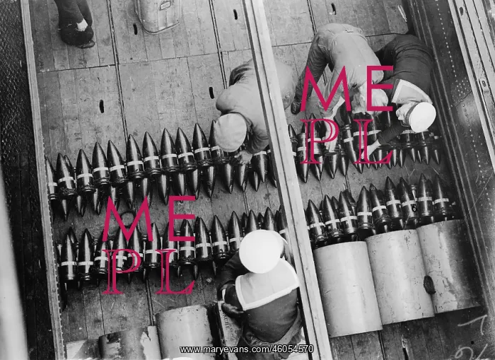 : Ammunition on board of the destroyer Blanche : Ammunition on board of the destroyer Blanche