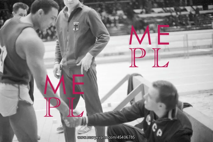 : Anatoliy Moroz - Junior Elliot : Anatoliy Moroz - Junior Elliot