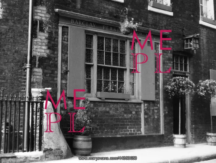 : THE ANCHOR INN : THE ANCHOR INN