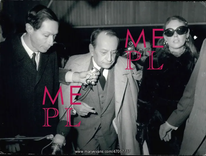 : Andre Malraux en route to Washington : Andre Malraux en route to Washington