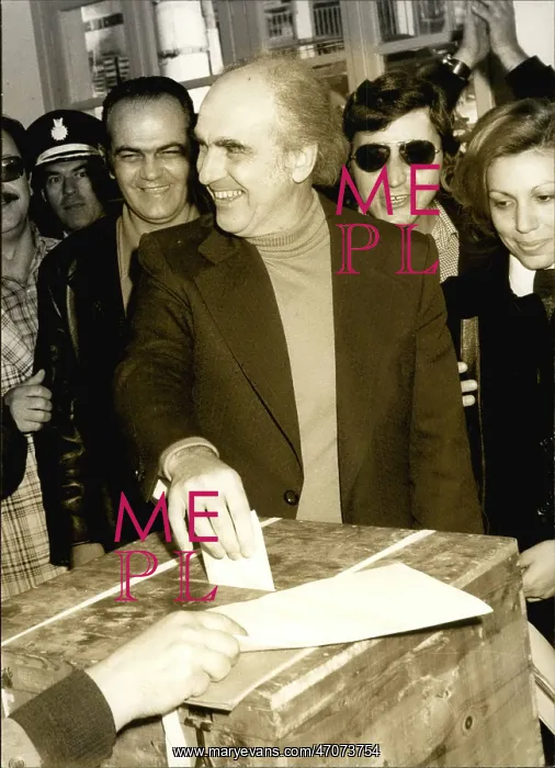 : Andreas Papandreou casting his vote in Greek elections : Andreas Papandreou casting his vote in Greek elections