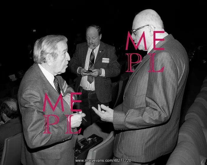 : Andrei Sakharov and Jerome Wiesner, 1987 : Andrei Sakharov and Jerome Wiesner, 1987
