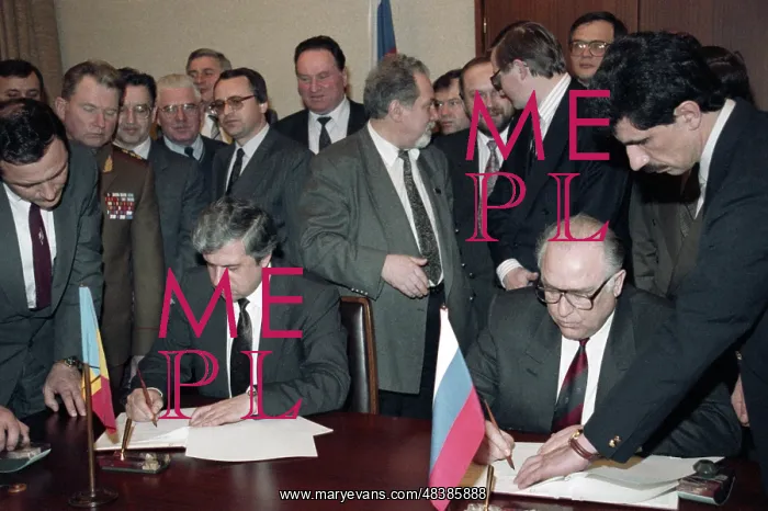  : Andrei Sangheli visits Russia