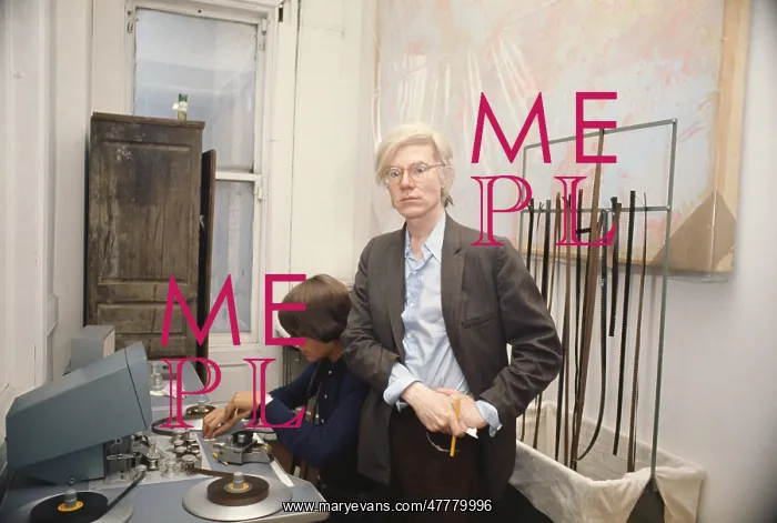 : Andy Warhol in His Studio, 1978 : Andy Warhol in His Studio, 1978