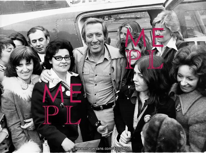 : Andy Williams, American singer, with fans, Gatwick airport : Andy Williams, American singer, with fans, Gatwick airport