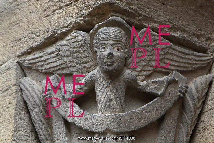 : Angel, Abbatiale Sainte-Foy, Conques, Midi-Pyrenees, France : Angel, Abbatiale Sainte-Foy, Conques, Midi-Pyrenees, France