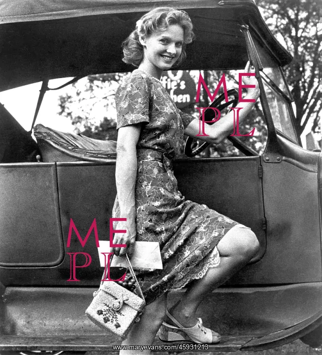 : Angel Tompkins - actress : Angel Tompkins - actress