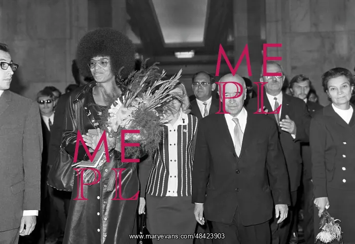 : Angela Davis and Ivan Petrovsky, 1972 : Angela Davis and Ivan Petrovsky, 1972