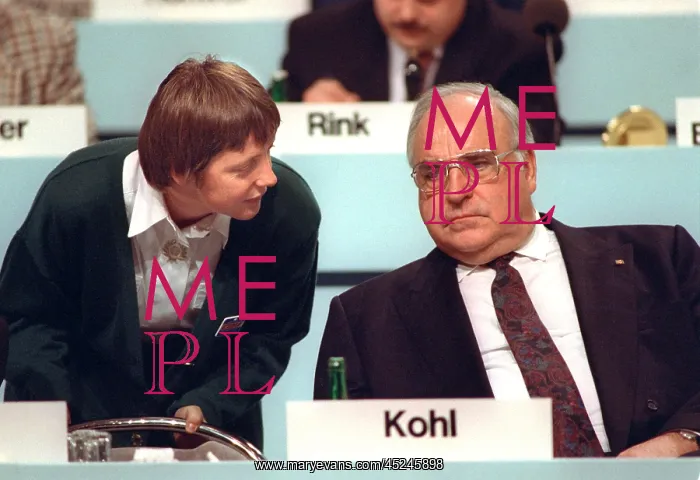 : Angela Merkel and Helmut Kohl : Angela Merkel and Helmut Kohl