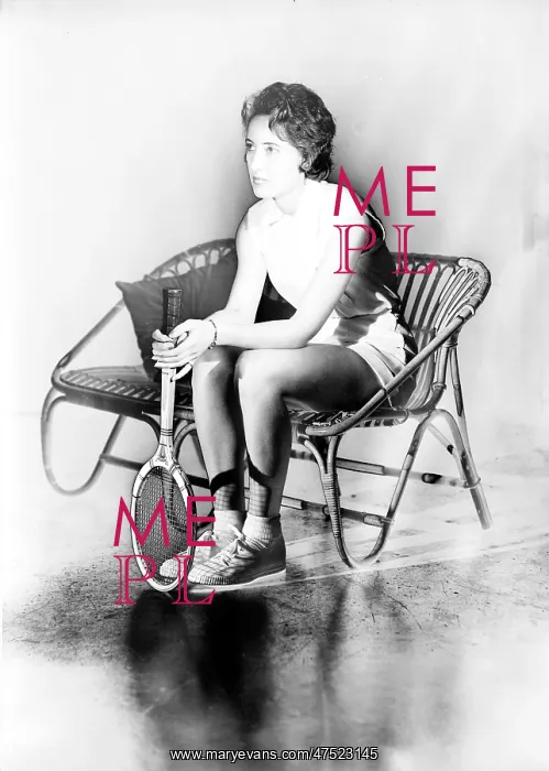  : Angela Mortimer