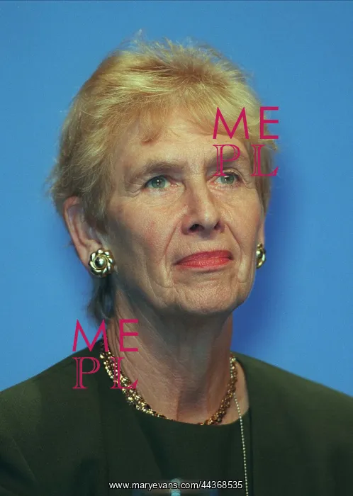  : Angela Rumbold MP