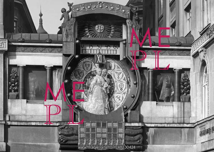 : Ankeruhr (Anchor Clock) in Vienna, 1927 : Ankeruhr (Anchor Clock) in Vienna, 1927