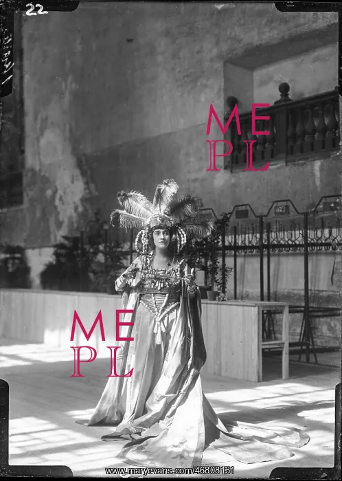 : Anna Bahr-Mildenburg as World 1925 : Anna Bahr-Mildenburg as World 1925