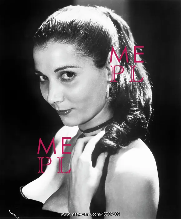 : Anna Brazzou - actress : Anna Brazzou - actress