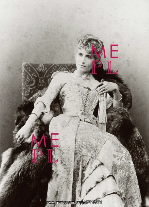  : ANNA EVA FAY (2)