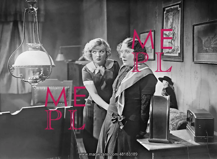 : Anna Sten and Trude Hesterberg in Storms of Passion, 1932 : Anna Sten and Trude Hesterberg in Storms of Passion, 1932