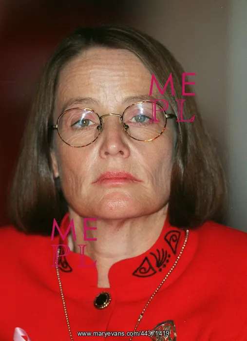  : Anne Begg MP