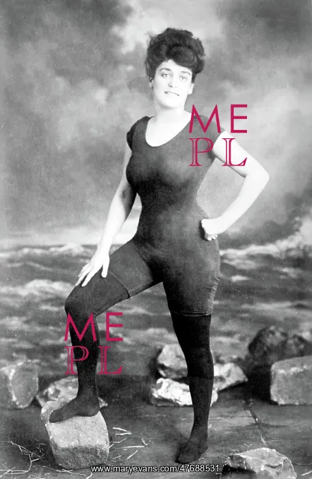 : Annette Kellermann, Australian Professional Swimmer : Annette Kellermann, Australian Professional Swimmer