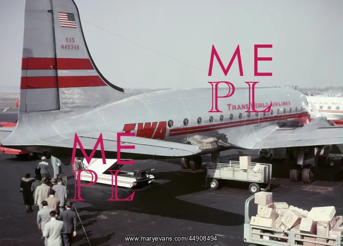 : Anonymous Passengers and Cargo On Tarmac Boarding Trans : Anonymous Passengers and Cargo On Tarmac Boarding Trans