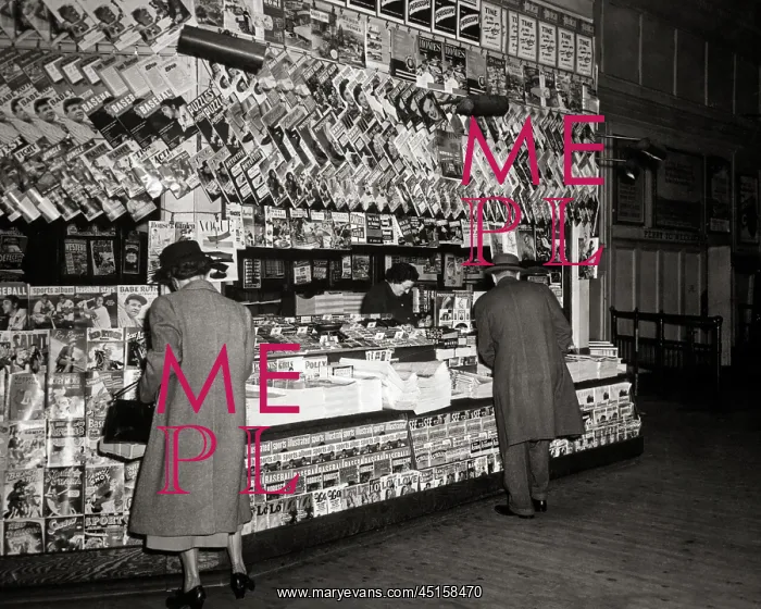 : Anonymous Woman and Man Looking at Selecting Purchasing : Anonymous Woman and Man Looking at Selecting Purchasing