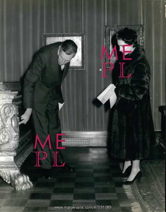 : Anthony Blunt and Princess Margaret, Courtauld Institute : Anthony Blunt and Princess Margaret, Courtauld Institute
