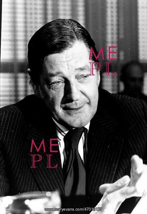 : Anthony Crosland at a meeting : Anthony Crosland at a meeting