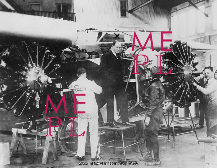 : Anthony Fokker in the production hall, 1928 : Anthony Fokker in the production hall, 1928
