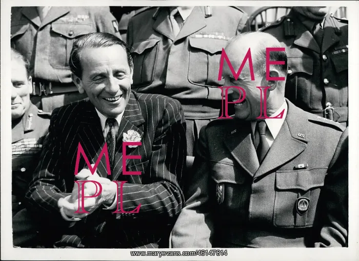 : Anthony Head, War Minister, General Gruenther, conference : Anthony Head, War Minister, General Gruenther, conference