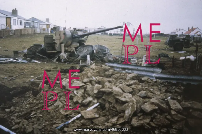 : ANTI-AIRCRAFT GUN : ANTI-AIRCRAFT GUN