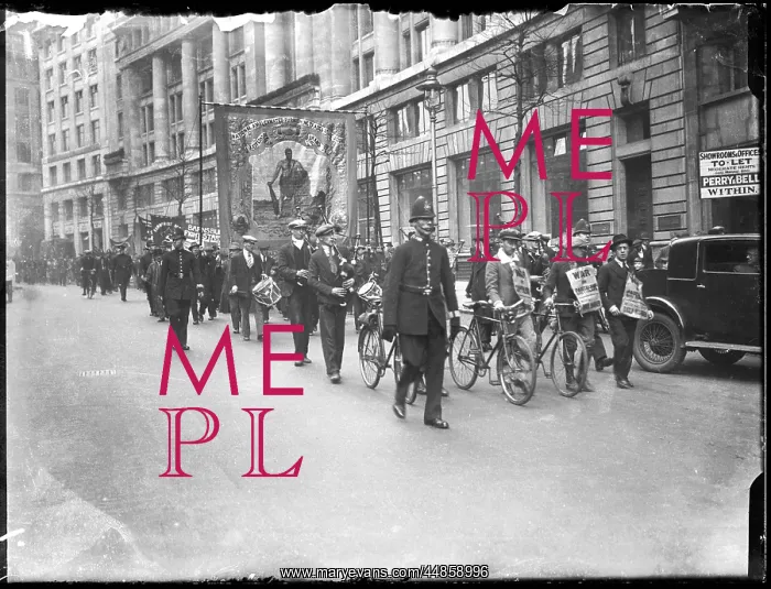 : ANTI-CAPITALISM DEMO : ANTI-CAPITALISM DEMO
