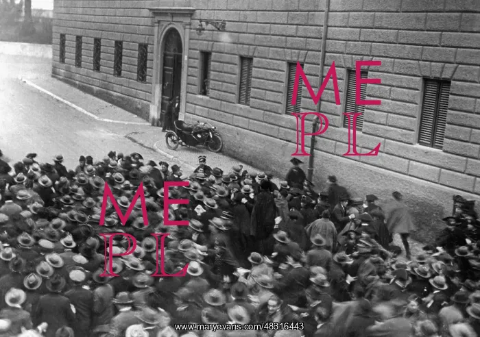 : Anti-German student demonstration in Rome, c. 1925 : Anti-German student demonstration in Rome, c. 1925