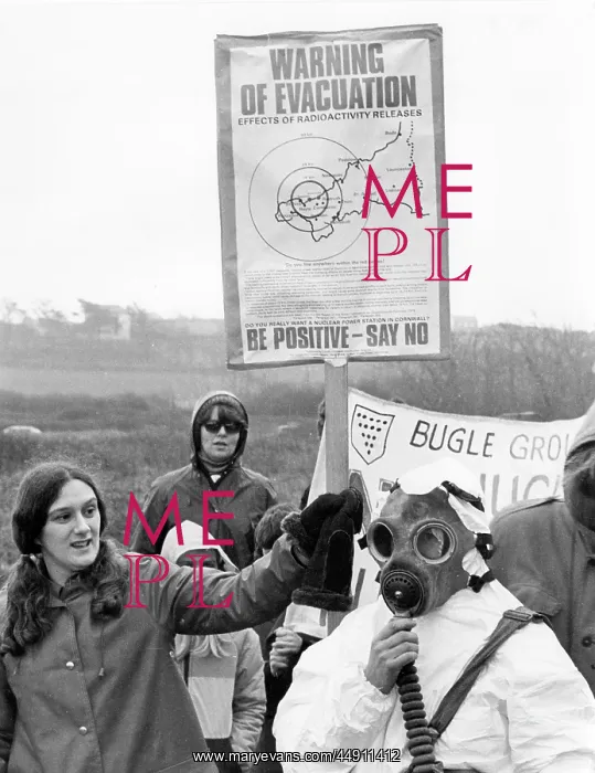 : Anti-nuclear power demonstration, Cornwall : Anti-nuclear power demonstration, Cornwall