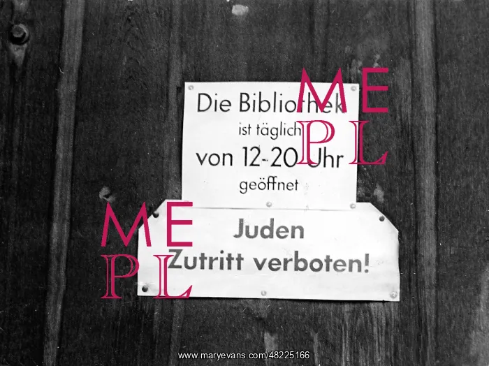 : Anti-semitic sign on a public library door, Munich, Bavaria : Anti-semitic sign on a public library door, Munich, Bavaria