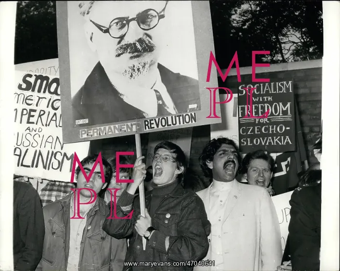 : Anti-Soviet demonstration, Soviet Embassy, London : Anti-Soviet demonstration, Soviet Embassy, London