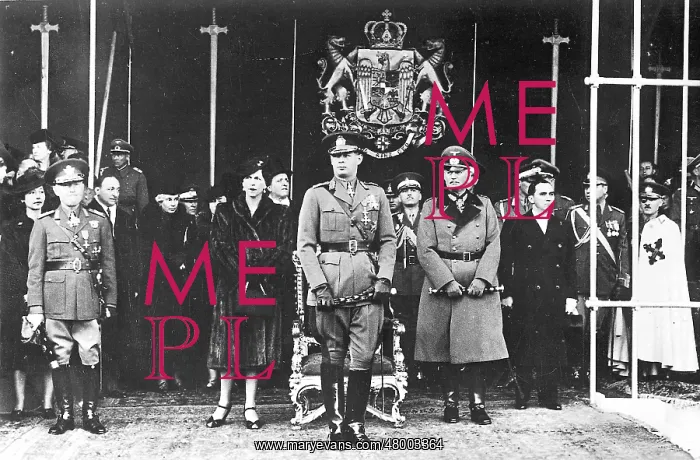 : Antonescu, Helene, King Michael and Keitel during a Victory : Antonescu, Helene, King Michael and Keitel during a Victory