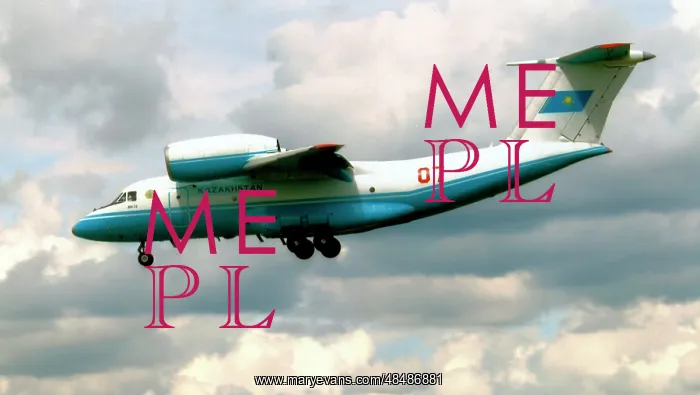 : Antonov An-72 07 RED : Antonov An-72 07 RED