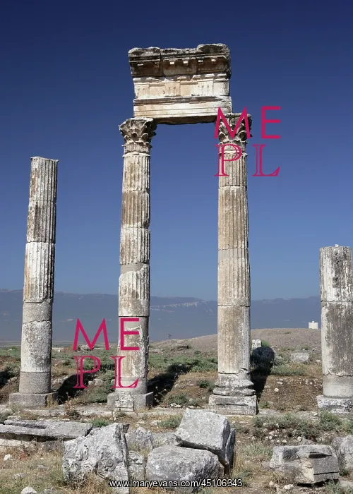 : Apamea (Afamia), erected by Trajan (AD 52 ? 117) who ordered its complete : Apamea (Afamia), erected by Trajan (AD 52 ? 117) who ordered its complete