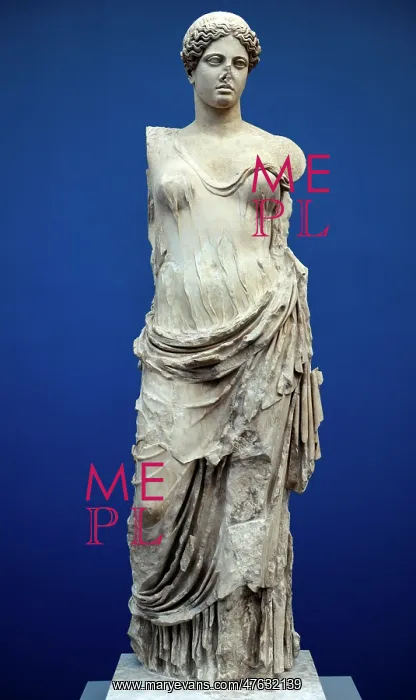 : Aphrodite, called Hera Borghese. Monte Calvo. 2nd century : Aphrodite, called Hera Borghese. Monte Calvo. 2nd century