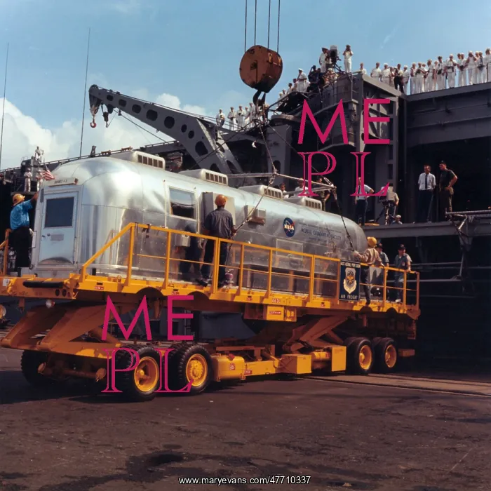 : Apollo 11, Offloading MQF from USS Hornet, 1969 : Apollo 11, Offloading MQF from USS Hornet, 1969