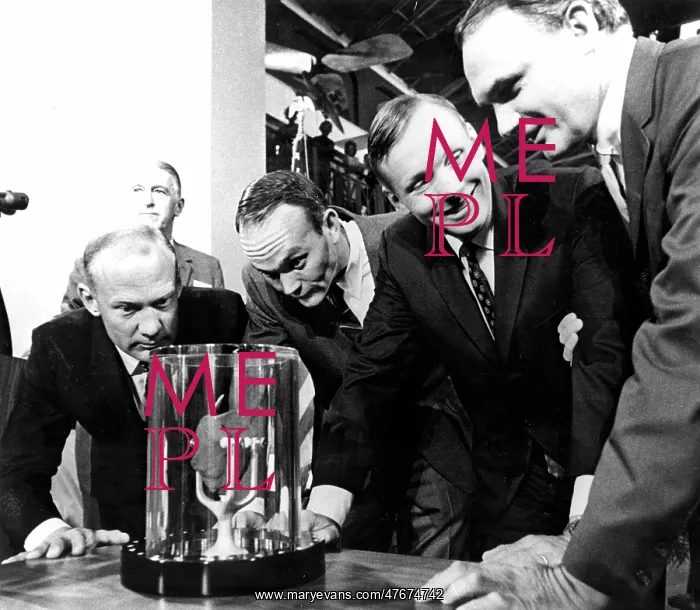 : Apollo 11, Prime Crew Present Moon Rock, 1969 : Apollo 11, Prime Crew Present Moon Rock, 1969