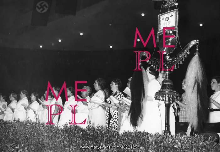 : Appearance of a woman's choir in Berlin, 1936 : Appearance of a woman's choir in Berlin, 1936