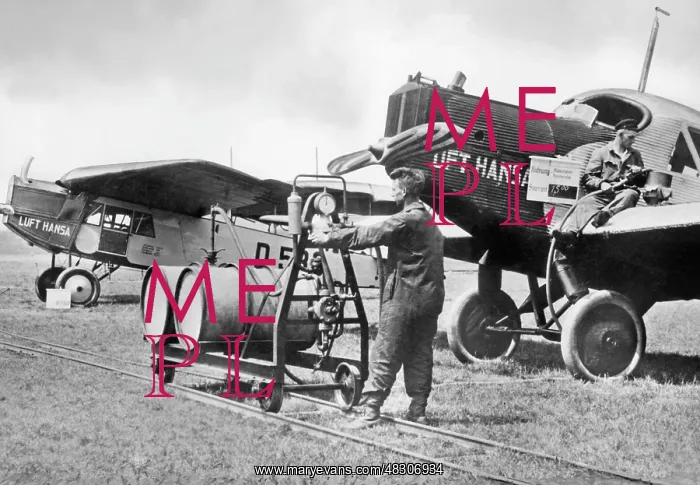 : Apron of an airport, 1926 : Apron of an airport, 1926