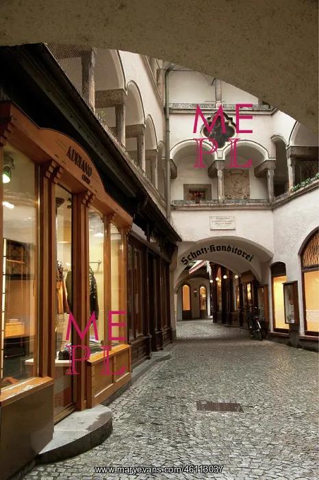 : Arcades in the so-called Schatz-Durchhaus : Arcades in the so-called Schatz-Durchhaus