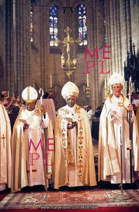 : Archbishop Desmond Tutu (centre) at a religious : Archbishop Desmond Tutu (centre) at a religious